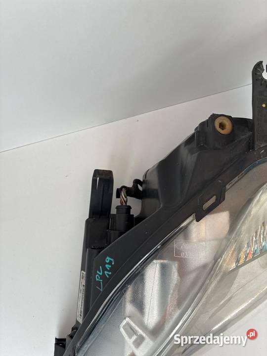 Ford focus 2 II lift 8M5113W030AE LAMPA PRZÓD Słowikowo sprzedam