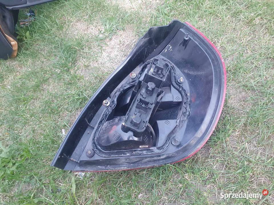 Lampa tylna prawa lewa Nissan Almera N16 małopolskie Kraków sprzedam