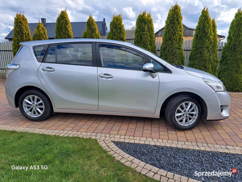 Toyota VERSO 16 BG w b stanie gniazdo USB Iłża