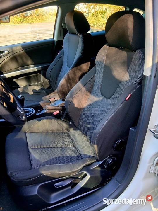 SEAT LEON 6Biegów Tempomat PodgrzewaneFotele CD Katowice