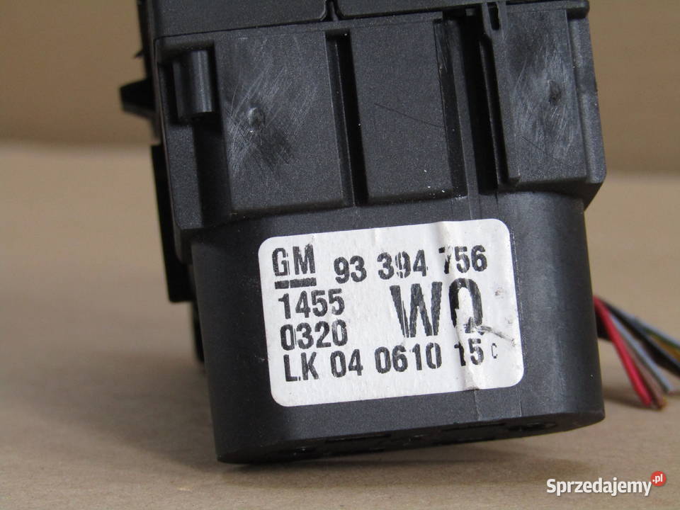 WŁĄCZNIK ŚWIATEŁ OPEL MERIVA A 93394756 Rok produkcji 2003 sprzedam