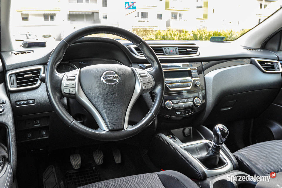 Nissan Qashqai Salon 114 Bezwypadkowy 2016 r Rok produkcji 2016 sprzedam