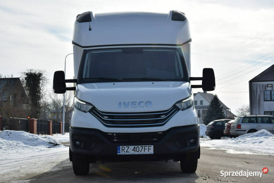 Iveco Daily 72C 30D Automat Laweta z Piętrem na diesel Majdan Sieniawski