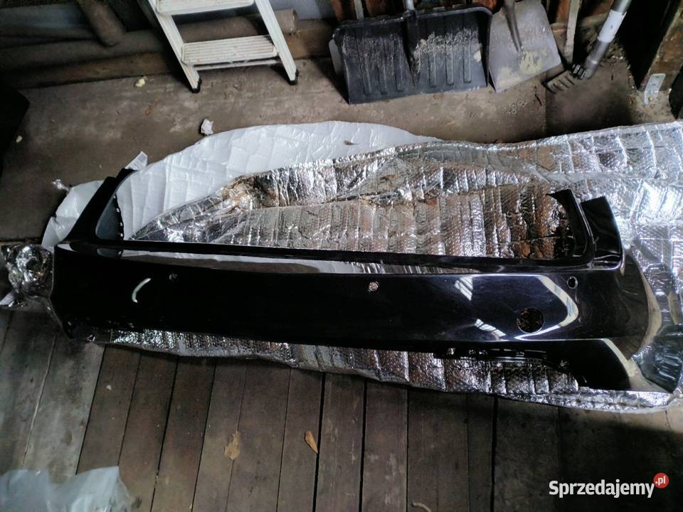 Zderzak tylny do Opla Insignia B kombi czarny Motoryzacja