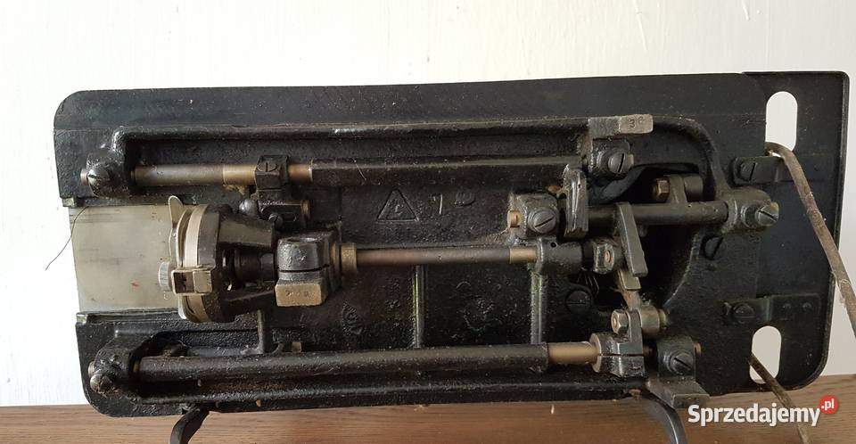 Maszyna do szycia Łucznik antyk zabytek Warszawa