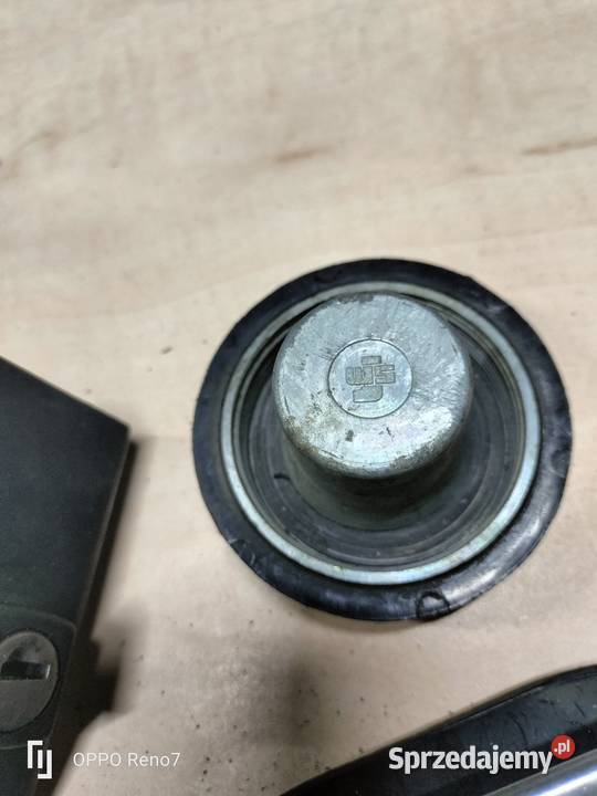 Zamek klapy wlew paliwa klamka Fiat 126p Łubno sprzedam