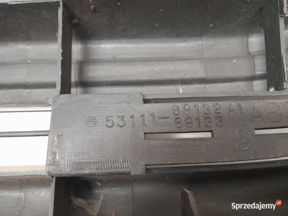 Toyota Hilux atrapa grill 19891991 5311189132 Motoryzacja zachodniopomorskie Goleniów