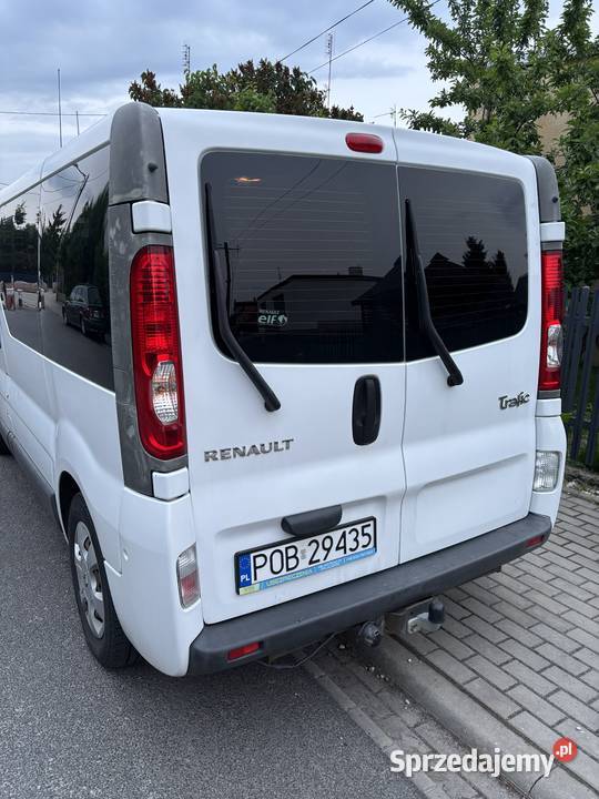 Renault Trafic 2013 9 osób hak ważne PT i OC nieuszkodzony Wągrowiec sprzedam