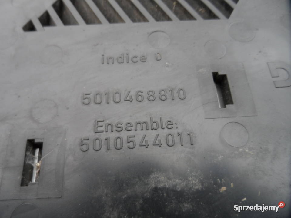 renault LOGO ATRAPY 5010544011 Rok produkcji 2009 dolnośląskie