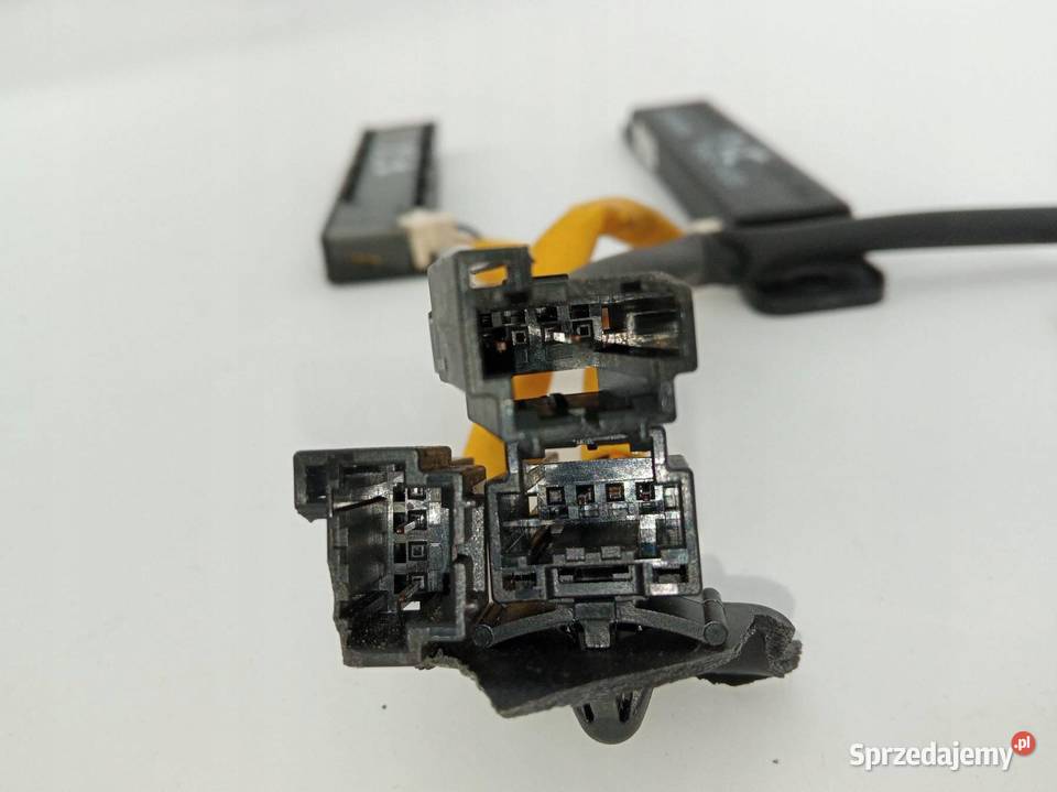 WZMACNIACZ KOMPLET 95420D4300 95420D4100 Hyundai