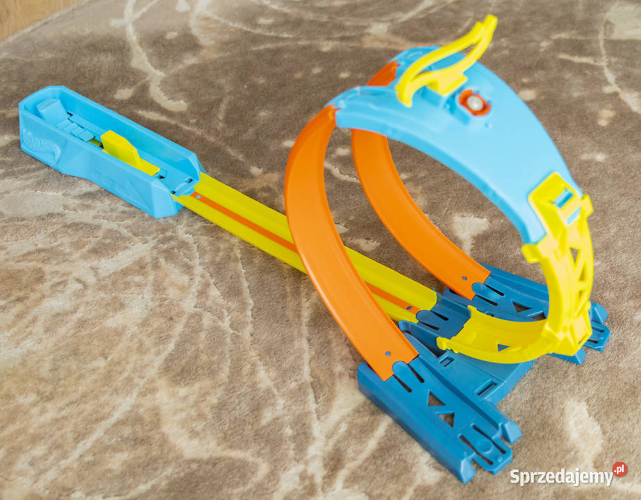 Hot Wheels Track Builder Zdublowana Pętla HDX77