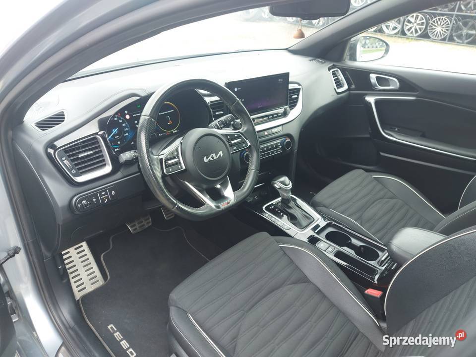 15 THDI 160 GT Line DCT Automat Szyber dach elektrochrom. lusterka boczne Cee'd GT Turek