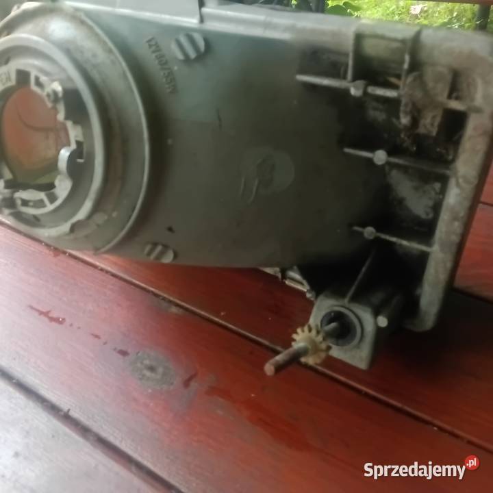 Leflektorlampa Nissan sunny Morawica