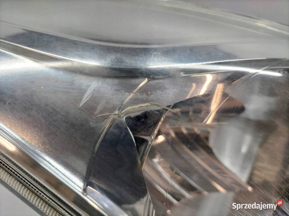 LAMPA PRZÓD PRAWA EU USZKODZONA Suzuki Baleno II osobowe