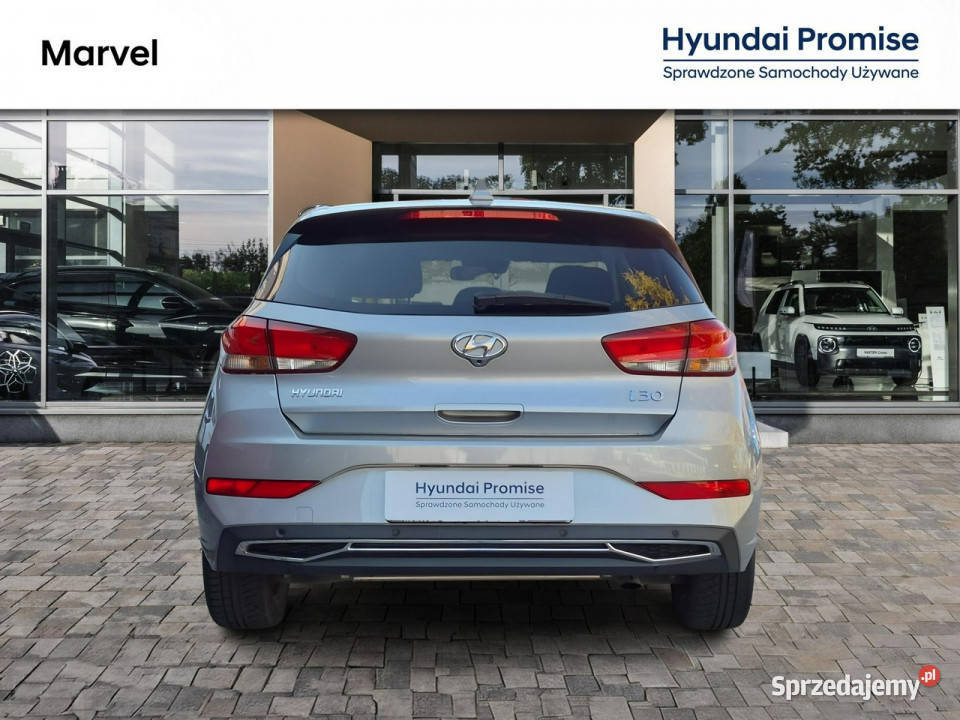 Hyundai i30 15 TGDI 7DCT 160 WersjaSmart beżowy