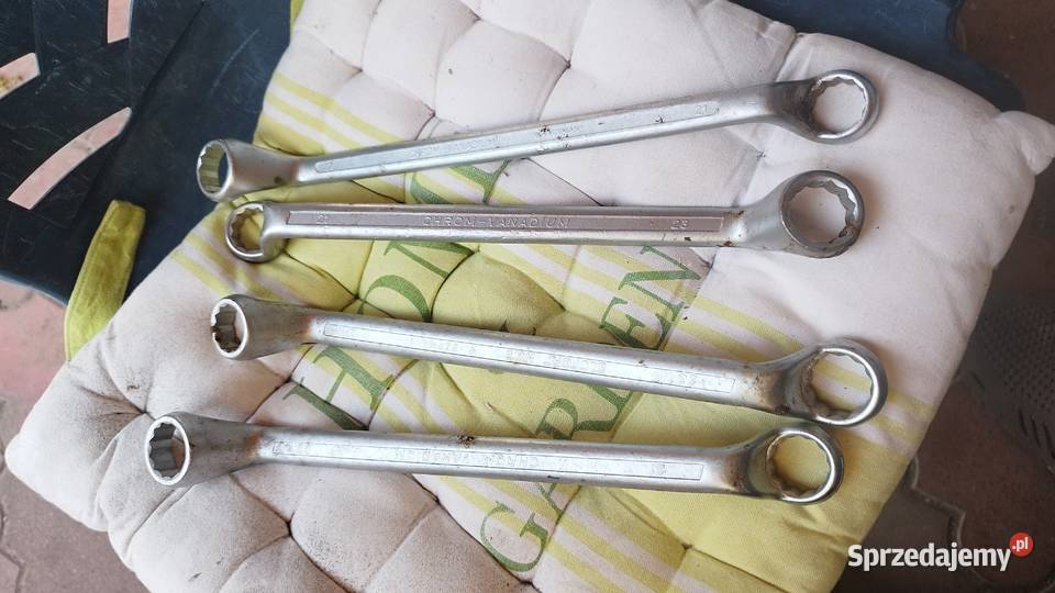 Klucz nasadowy oczkowy wygięty 3123 Słubice