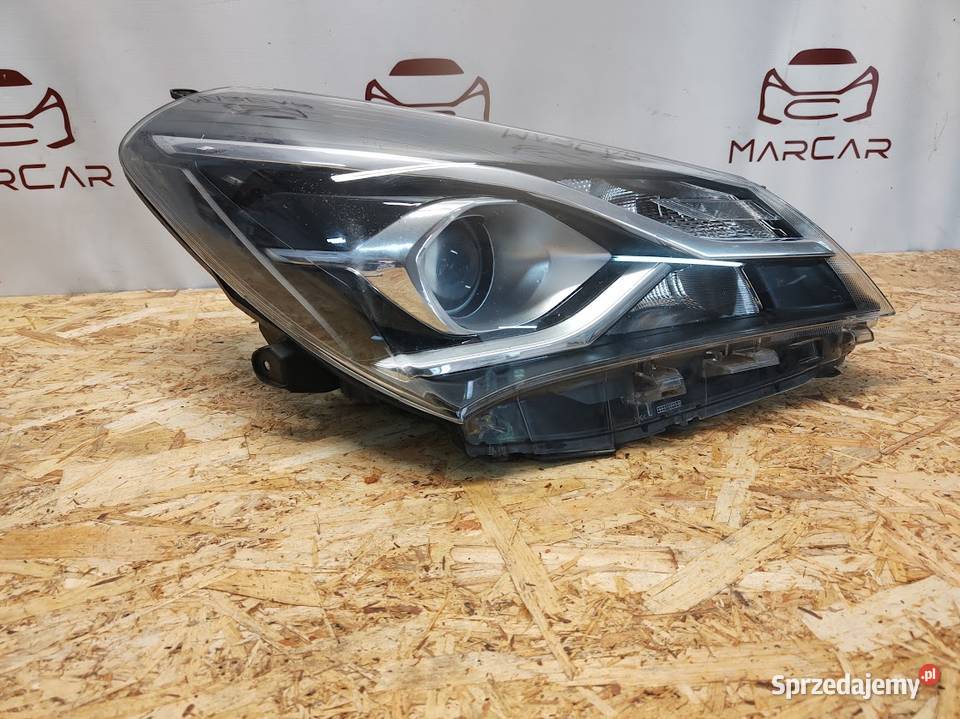 Lampa Prawy Przód Toyota Yaris III Lift Pleszew sprzedam