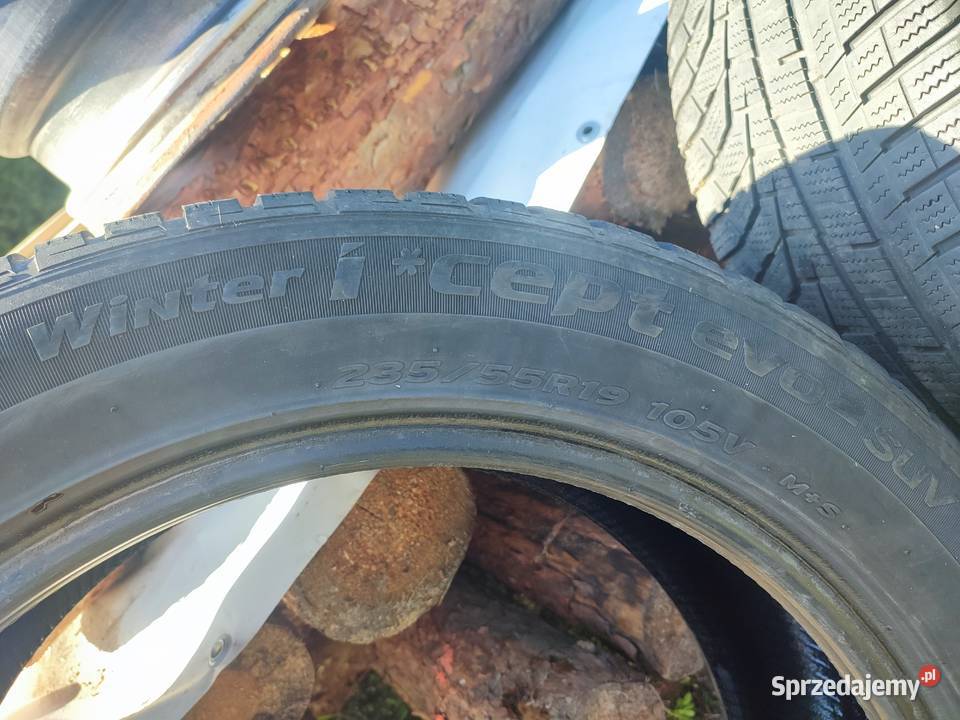 Opony Hankook Winter i cept evo2 SUV 23555R19 2