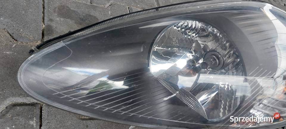 Lampa lewa przód Fiat Grande Punto 2009r Szczecin