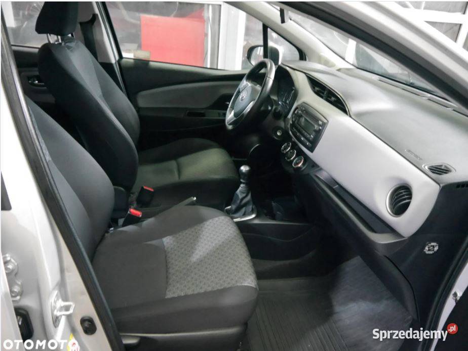 TOYOTA YARIS 1 WŁAŚCICIEL SALON POLSKA benzyna małopolskie Kraków