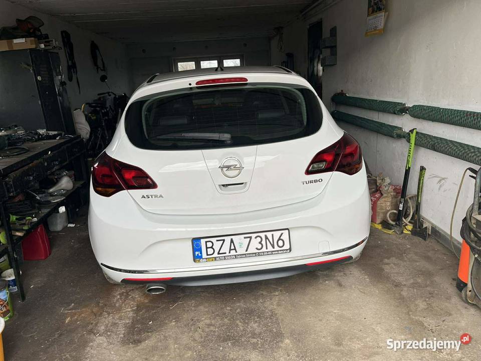 Opel Astra J 14t 2013 Rok produkcji 2013 podlaskie