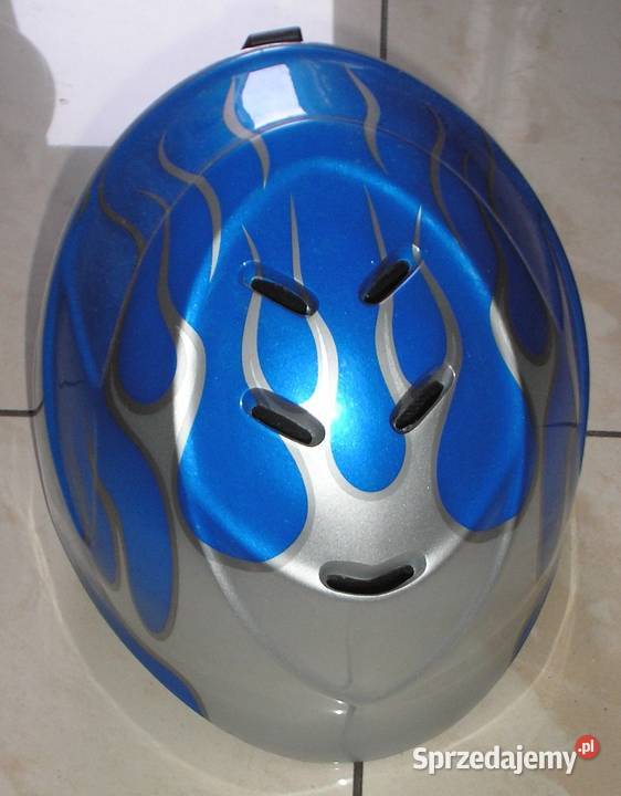 Niebieski rowerowy kask na rower rolki wrotki małopolskie Kraków