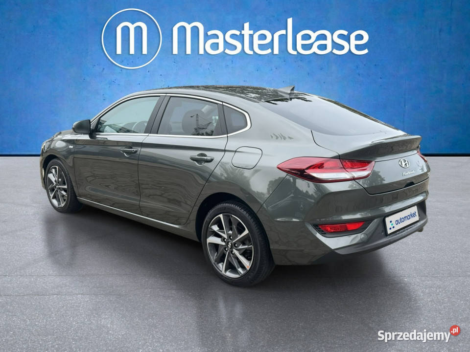 Hyundai i30 Fastback 15 TGDI 48V Smart Z benzyna