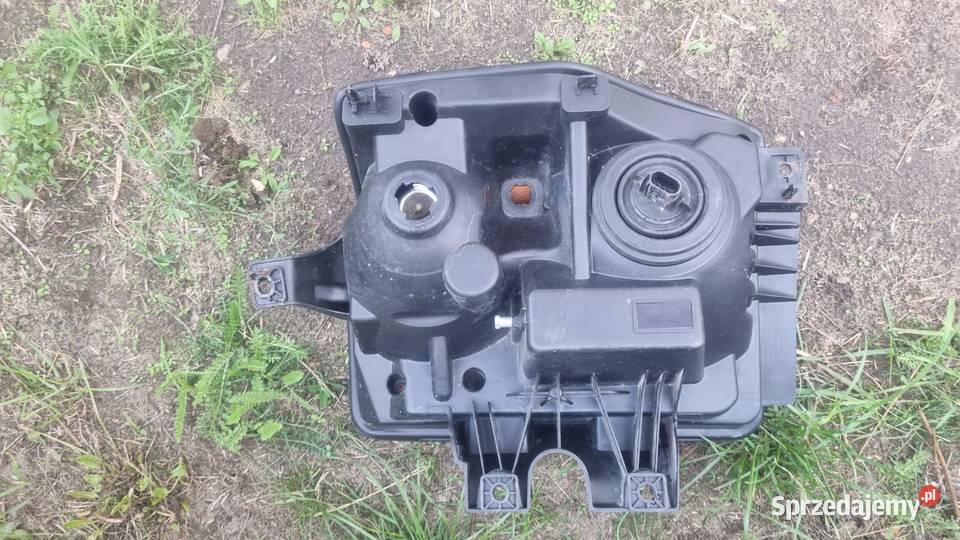 Lampa przednia prawa Ford F250 black 0812 USA terenowe Pleszew