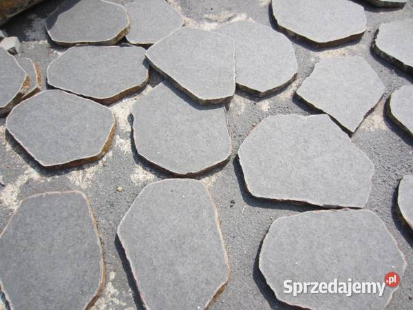 Kamień na ścieżki Płytki ogrodowe G690 Bazalt Tczew