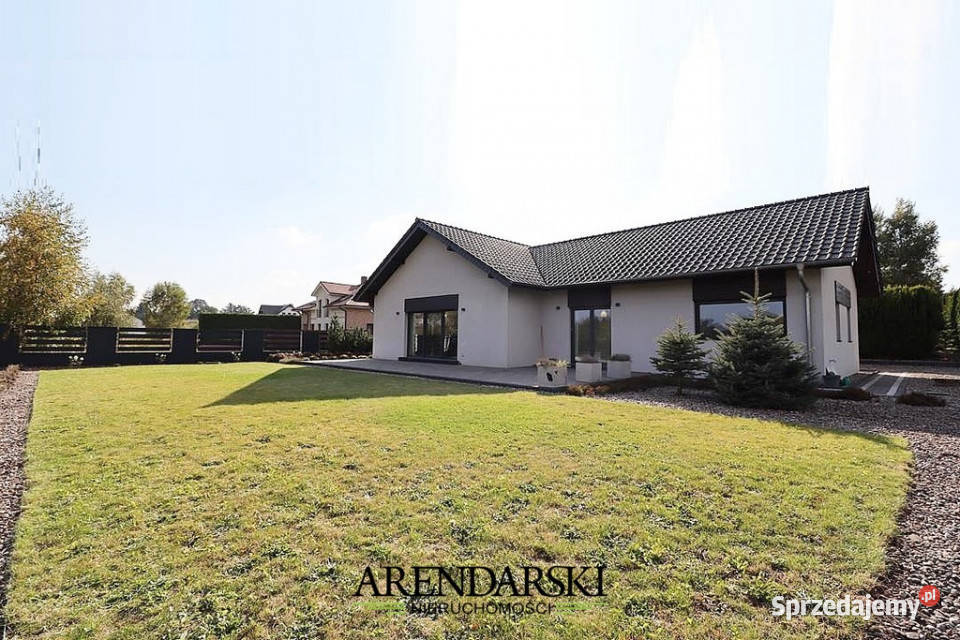 dom w malowniczej okolicy