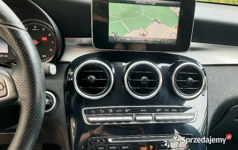 MercedesBenz Klasa GLC 204X 2504MATIC 211 Jaśkowice