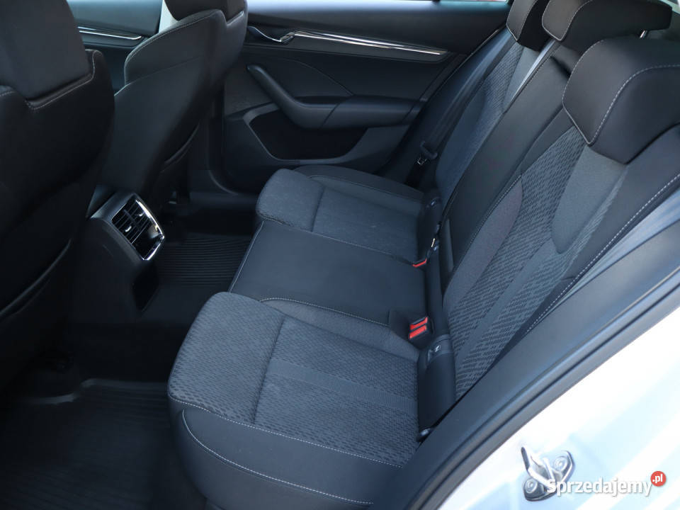 Skoda Octavia 15 TSI Piaseczno