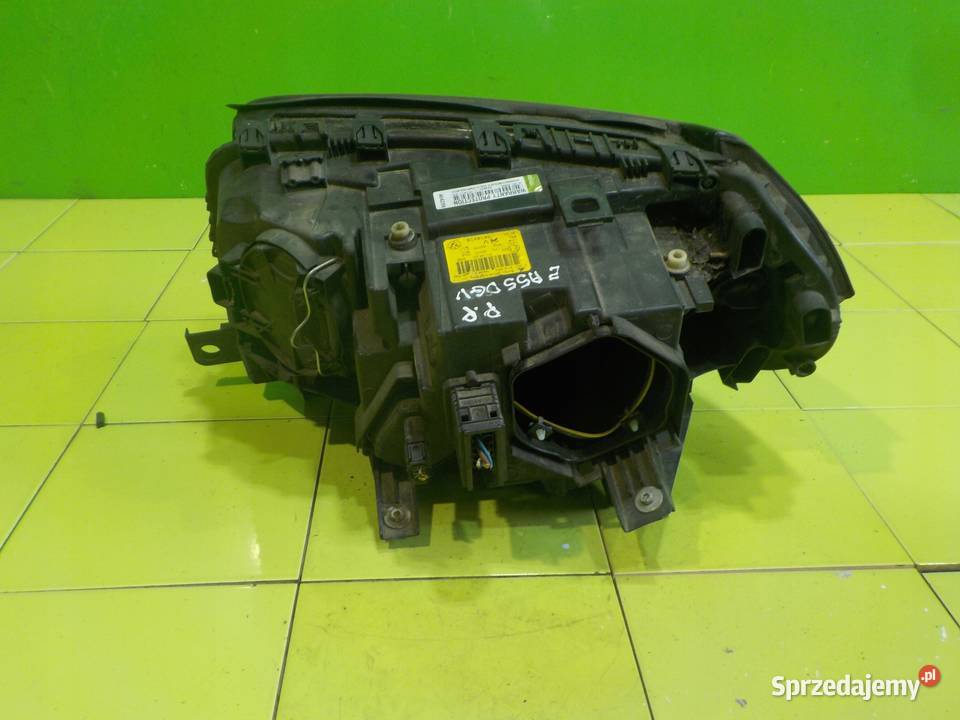 BMW X3 E83 25 B 05r lampa prawa przod 0301210604 Suków