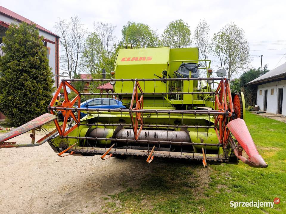Kombajn zbożowy Class Compact 30 Niekurza