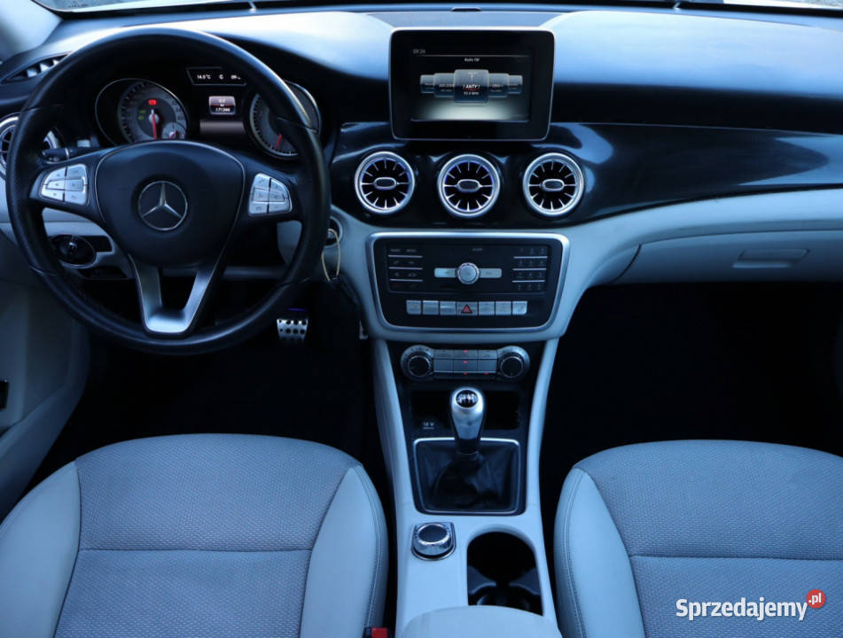 Mercedes CLA 180 czujnik deszczu CLA