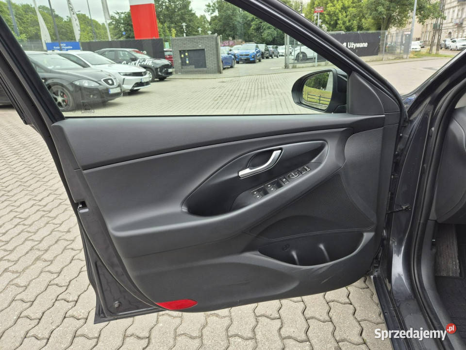 Hyundai i30 10 TGDI 6MT 120 WersjaSmart Pakiet kamera cofania Łódź