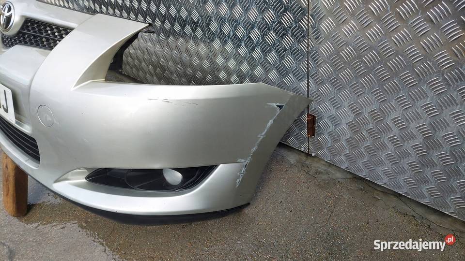 ZDERZAK TOYOTA AURIS 0610 LAK 1C0 Międzychód