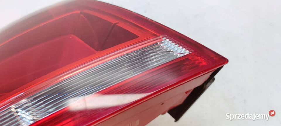 LAMPA LEWY TYŁ AUDI A4 B7 CABRIO 8H0945095D Przystajń