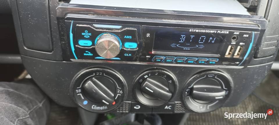 Dwie sztuki radia samochodowe Bluetooth AUX USB Radioodtwarzacze Chynów