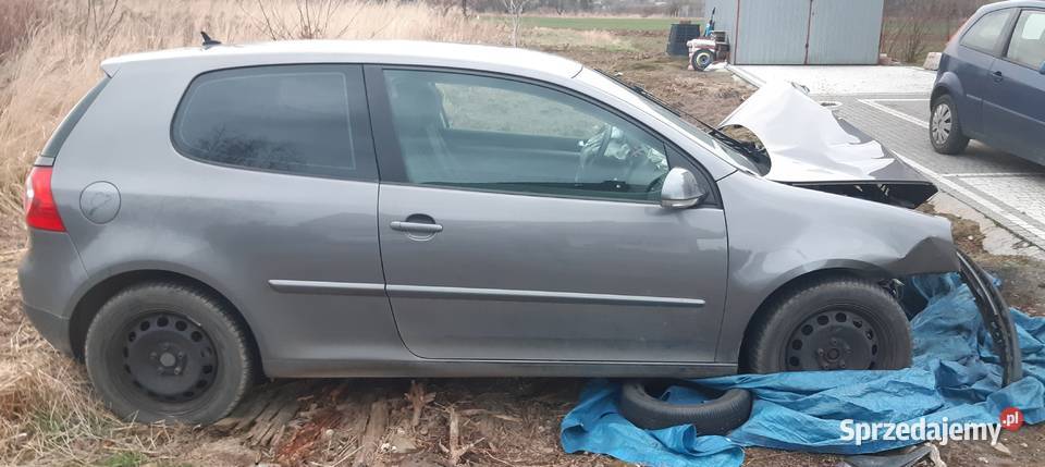 VW GOLF V 16 SR USZKODZONY Żarów