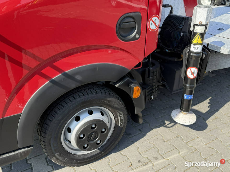 Nissan Cabstar Zwyżka Podnośnik Koszowy Samochody ciężarowe Widełki