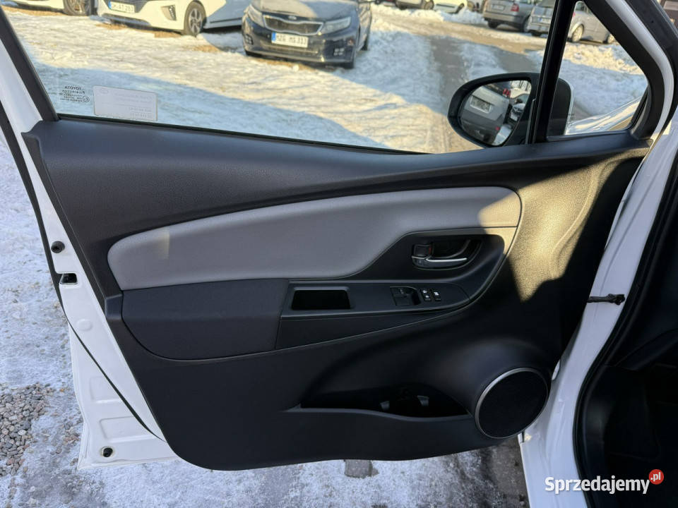 Toyota Yaris Toyota Yaris 2014 13 benzyna Salon isofix Słupsk