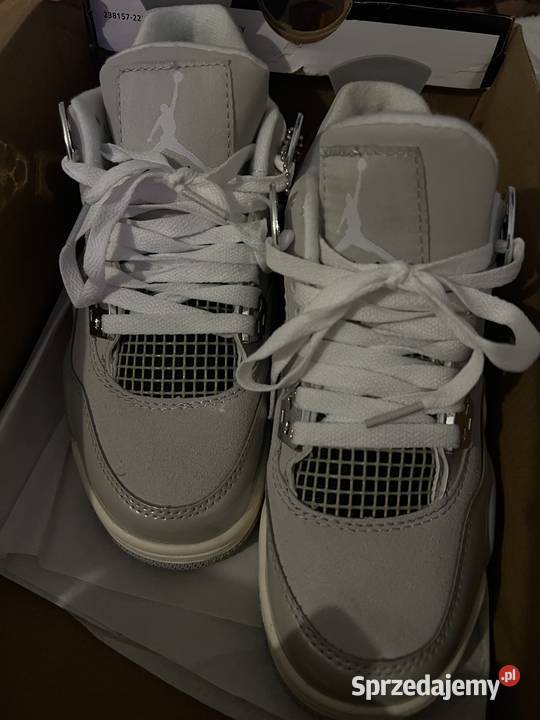 sprzedaje jordan 4 retro frozen moments Nike Mińsk Mazowiecki