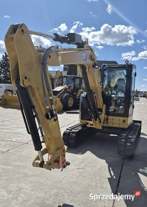 FABRYCZNIE NOWY CAT 305 CR Tuliszków
