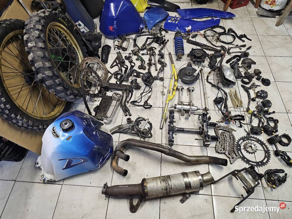 Suzuki DR 600 650 części koło lagi owiewka bak Pozostałe dolnośląskie Jelenia Góra