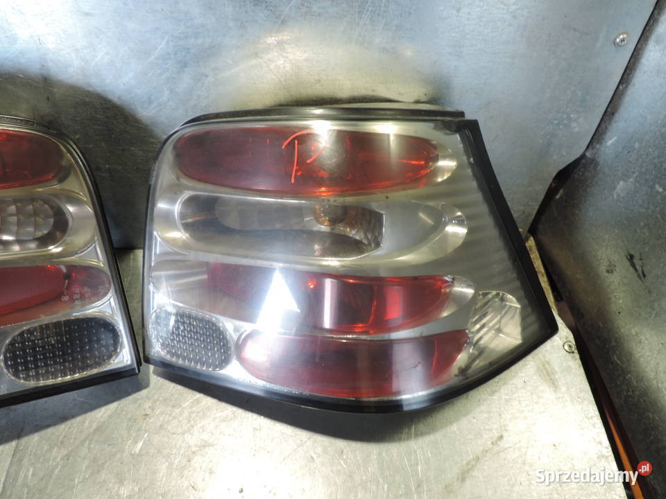 LAMPA PRAWY LEWY TYLNA VW GOLF 4 KOMPLET osobowe Nowy Sącz