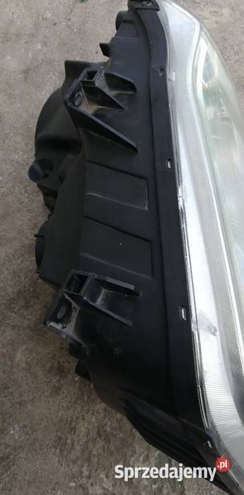 Lampa przednia Chrysler 300C 2015 lewa osobowe Poświętne