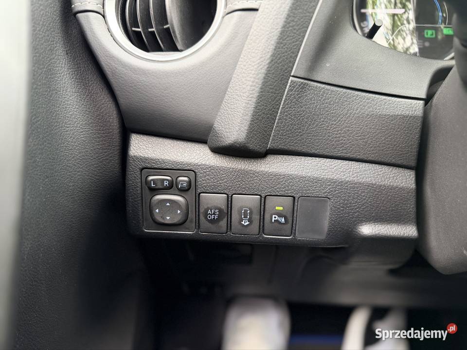 Toyota Auris Touring Sports 18 Hybrid 2014 Kraków