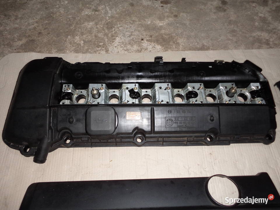 Dekiel pokrywa zaworów BMW E39 23i 170 2 x vanos łódzkie Wieluń