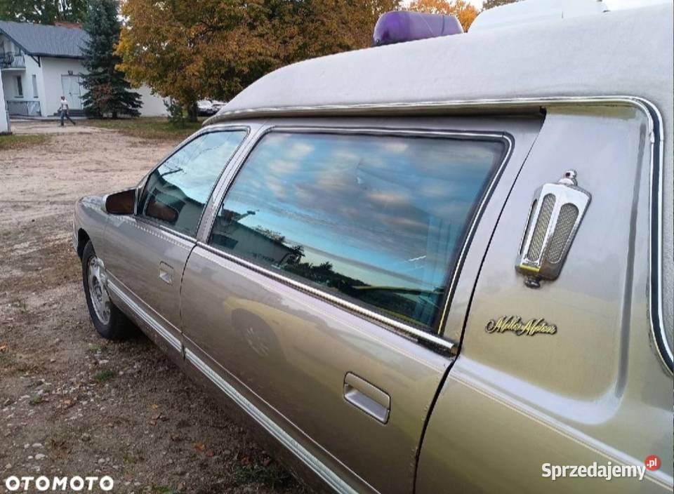 wyjątkowy samochód pogrzebowy Cadillac DeVille Skierniewice